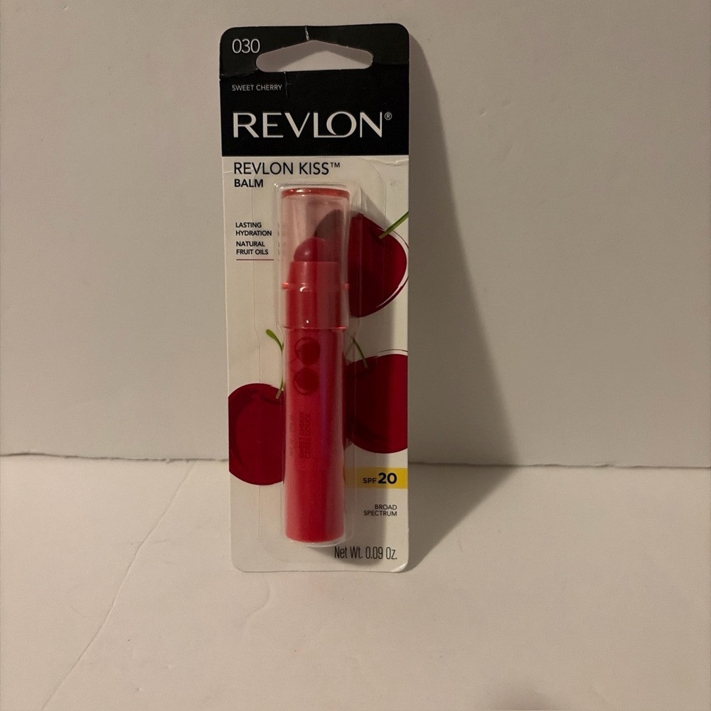 Revlon Kiss Hydrating Lip Balm, SPF 20, Sweet Cherry, 0.09 oz